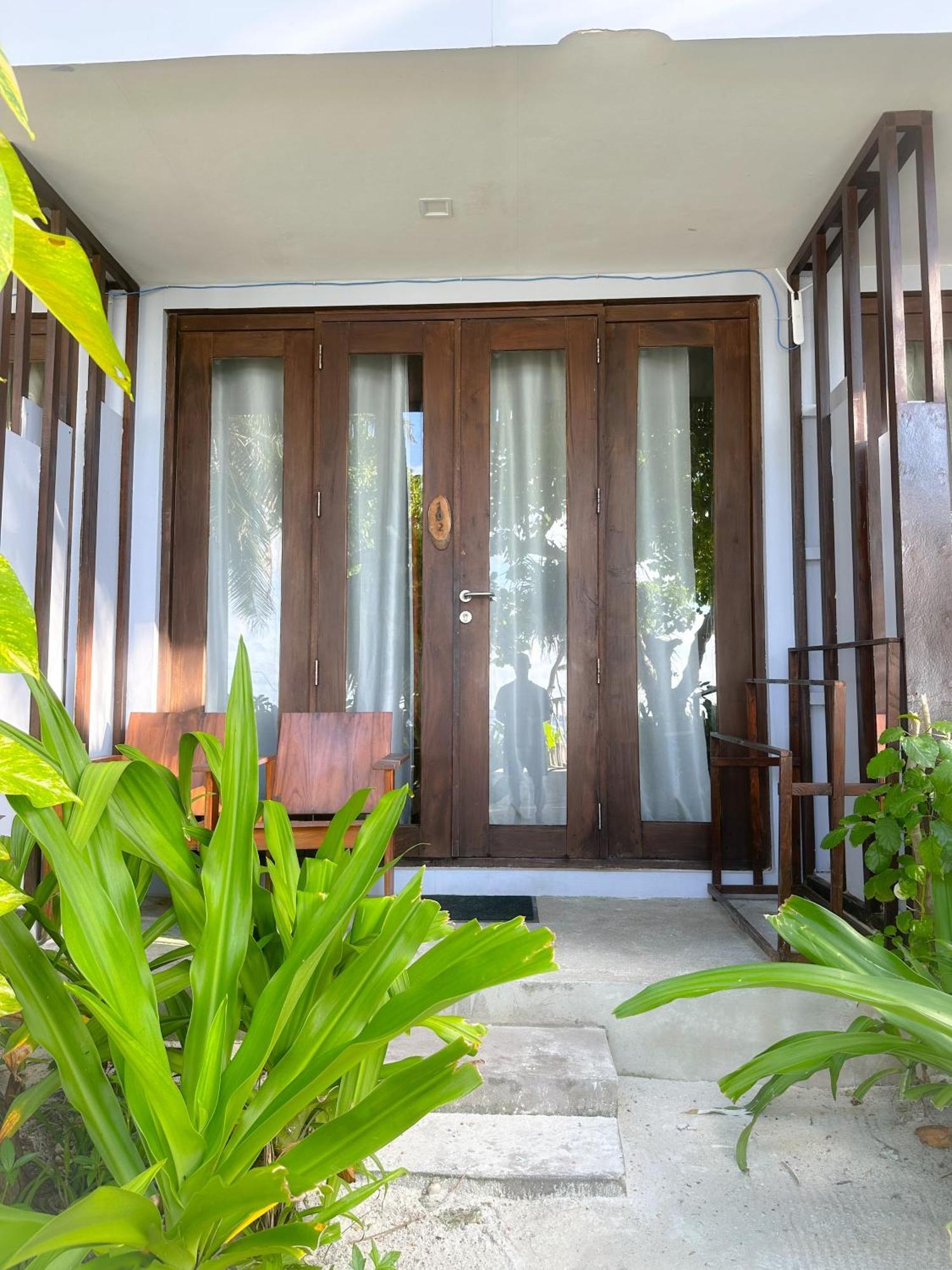 Thundi Sea View Hotel Fulidhoo Bagian luar foto